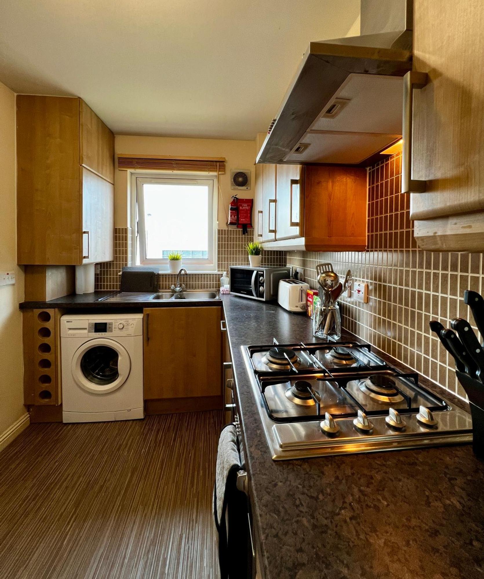 Stylish Modern Flat With Juliet Balcony & Parking Glasgow Exterior foto