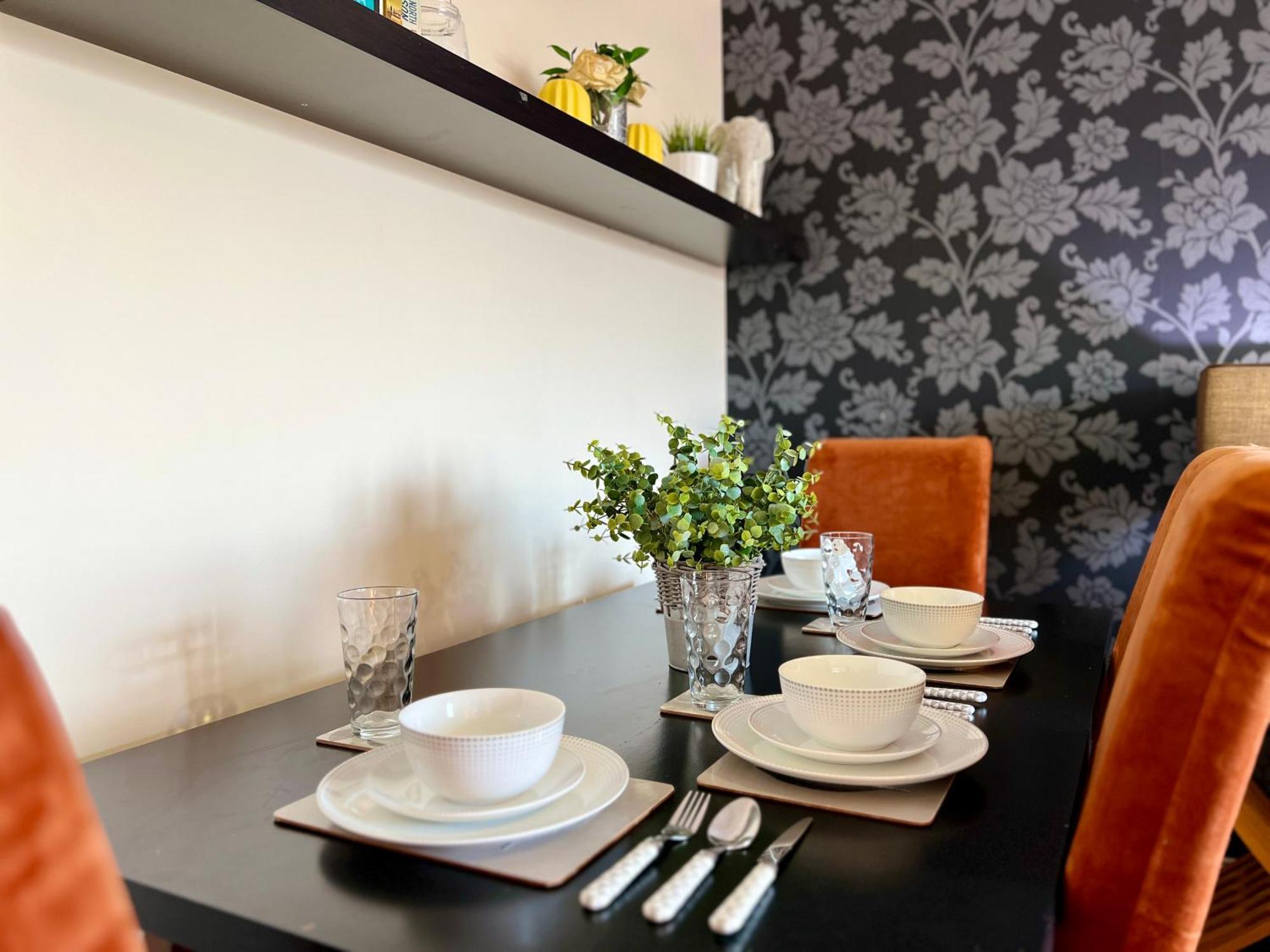 Stylish Modern Flat With Juliet Balcony & Parking Glasgow Exterior foto