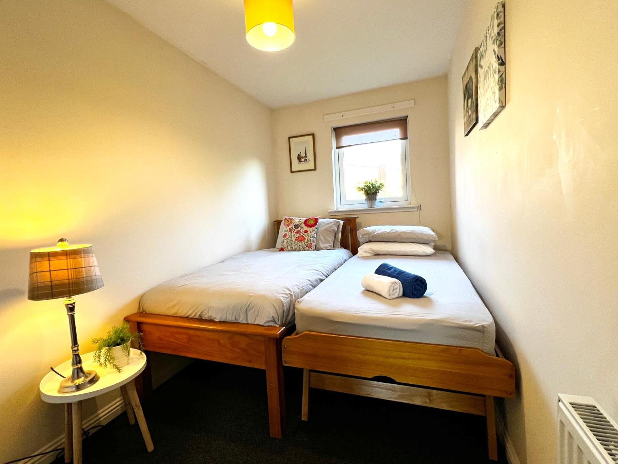 Stylish Modern Flat With Juliet Balcony & Parking Glasgow Exterior foto